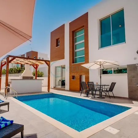 Villa Dream 3bdr With Private Pool Near The Beach!