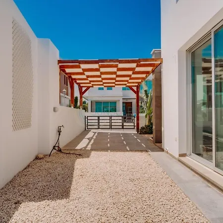 Dream 3bdr With Private Pool Near The Beach! Paralimni