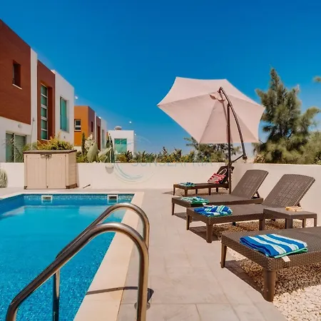 Dream 3bdr With Private Pool Near The Beach!