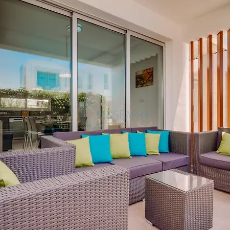 Dream 3bdr With Private Pool Near The Beach! * Paralimni