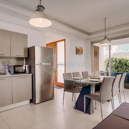 Villa Dream 3bdr With Private Pool Near The Beach!
