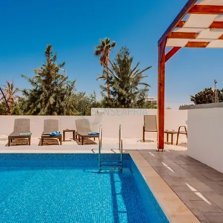 Dream 3bdr With Private Pool Near The Beach! Paralimni